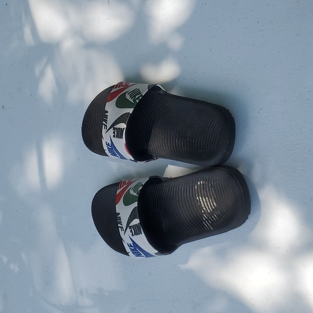 Sandals - Picture 2 of 4